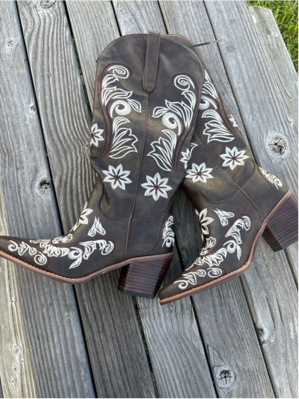 Women's Brown White Floral Embroidered Western Boots Unbranded